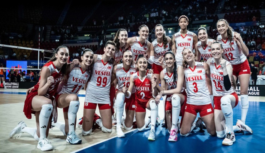 "Filenin Sultanları" FIVB Milletler Ligi'nde Final Etabı'na kalmayı garantiledi