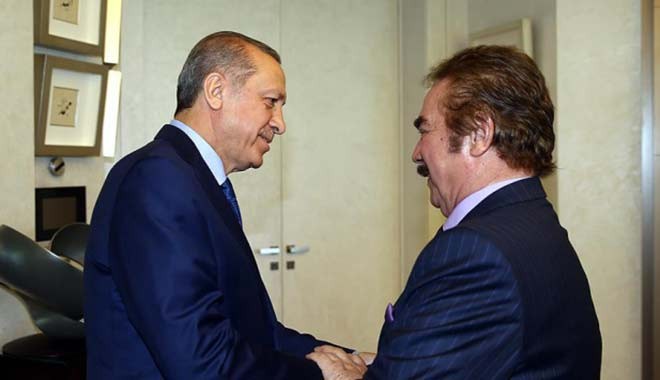 'Her dönemin adamı olmak bukalemunluktur' diyen Gencebay: Erdoğan harika işler yapıyor, Allah razı olsun