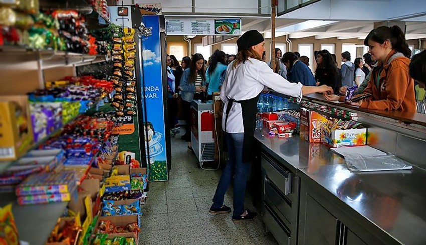 "Okul Gıdası" uygulamasına geçiş süresi uzatıldı
