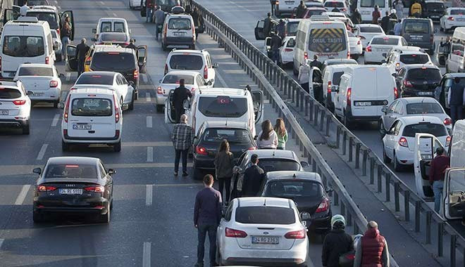 09:05! Bütün Türkiye saygı duruşunda