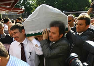 Gaye Zapsu'nun cenazesinde kimler vardı