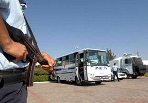 20 polis ve 4 asker ‘rüşvet’ten gözaltında