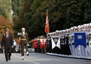 'Başkomutan benim'