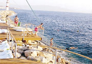 Cumartesi ateşi sönmeden