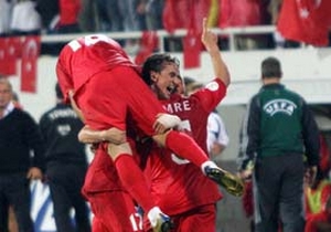 İşte kol hareketi yaptığı gazeteci