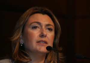 Üniversitede başörtü serbest olsun