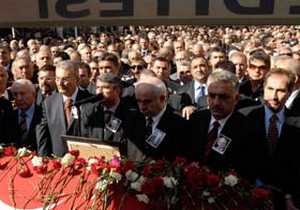 İnönü son yolculuğuna uğurlandı