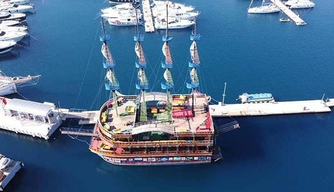 120 milyon borcu bulunan belediye 3 milyon 150 bin TL'ye gezi teknesi satın aldı!