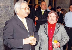 İnanmayan başkanın eşi mi?