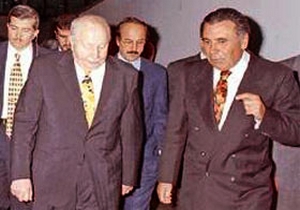 'Sizi kim yıktı, biliyor musunuz?'