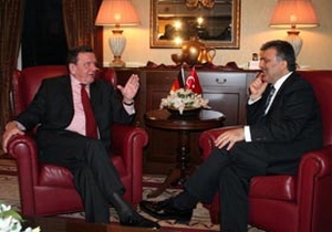Schröder'den Almanya'ya eleştiri
