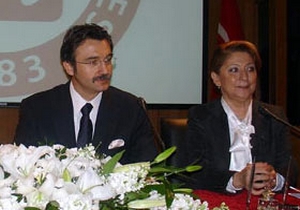 Kadın rektör ile Tüzmen kapıştı