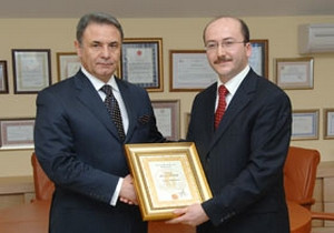 Türker, liderliğe oynuyor