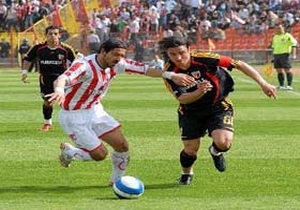 Sivas zirveye emin adımlarla ilerliyor