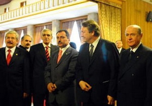 Yemeğe katılmayan lider kim?