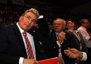 The Economist'ten Baykal'a "teflon"