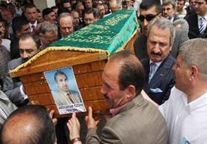 Petlas'ın patronu toprağa verildi