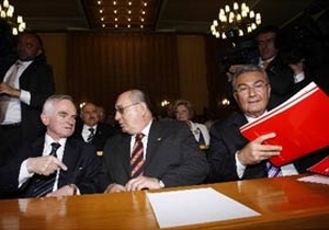 Baykal, iddianameyi de beğenmedi