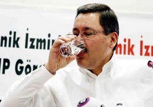 'Şerefimi temin ediyorum, bizim suyumuz içilebilir''