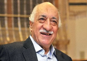Gülen hangi gazetecilere imzalı saat hediye etti?