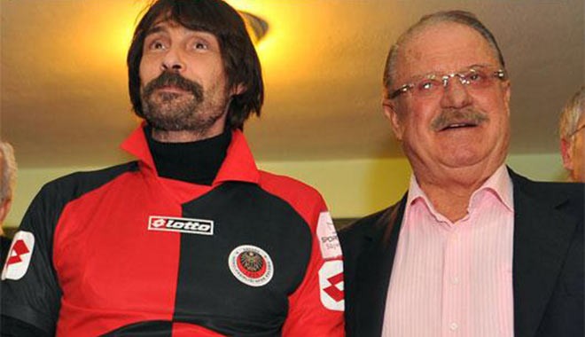 14'ünde çalışmaya başladı, 19'unda futbolu bıraktı... İlhan Cavcav kimdir?