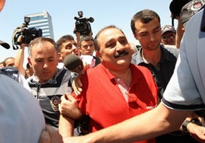 Aygün'e örgüt üyeliği tutuklaması