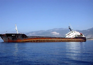4500 ton petrol okyanusa döküldü