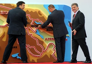 Gül, Saakashvili ve Medvedev'le telefonla görüştü