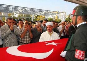 9 şehit gözyaşları ile uğurlandılar