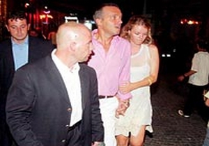 Cem Uzan'ın Ortaköy turu