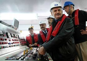 Iğdırlıların özlemle beklediği havalimanı açıldı