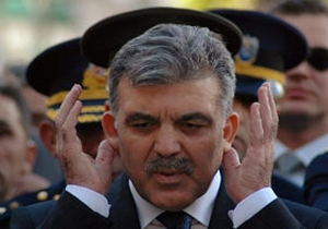 Abdullah Gül'e protesto şoku