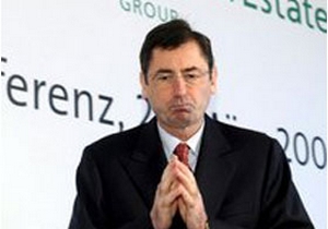 Kriz, Ceo'yu işinden etti
