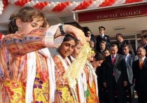 Başbakan Tunceli'de kimlere kızdı