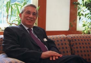 Saraçoğlu başkanlık koltuğunda 