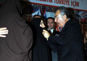 Çarşaflı ekip toptan istifa etti!