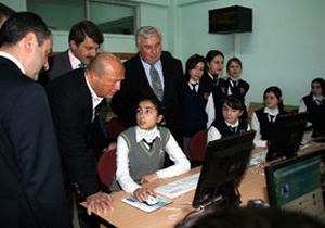 ''İş var, kalifiye eleman yok''