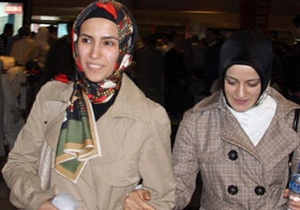 Erdoğan'ın kızı Sümeyye hacdan döndü