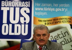 Bürokrasi 'gerçekten' tuş oldu