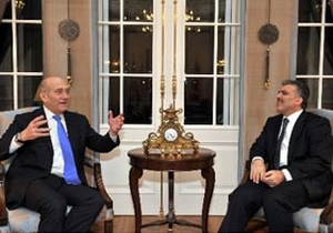 Gül, durumu "yakından ve endişeyle izliyor"