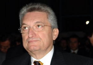Koç CEO'sundan siyasilere uyarı