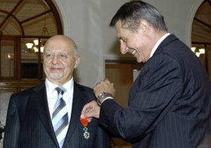 Lucien Arkas'a Fransa'dan "Légion d'Honneur" onur ödülü