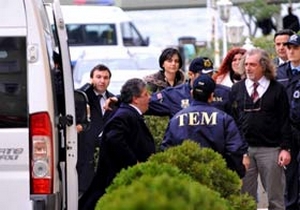 Balbay'ı bir cumhuriyetçi yaktı....