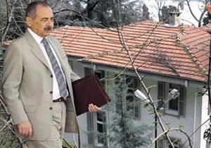 Eski MİT Müsteşarının yüzsüzlüğü