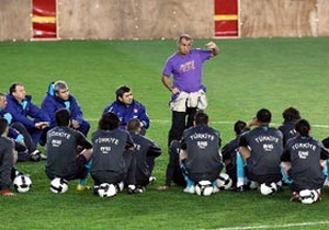 Terim Fener'den 6, GS'den 4 futbolcu davet etti