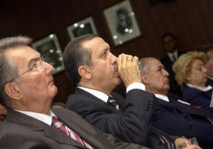 Baykal'a göre AKP'nin markaları