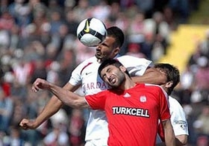 Sivasspor liderliğe devam dedi