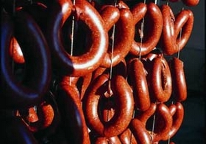 Pidede domuz, sucukta eşek eti: Listede Pınar da var