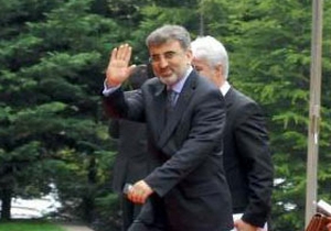 Skandala Bakan el koydu