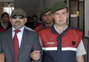 Tarkan'ın hacker yeğeni 3 milyon TL çarptı